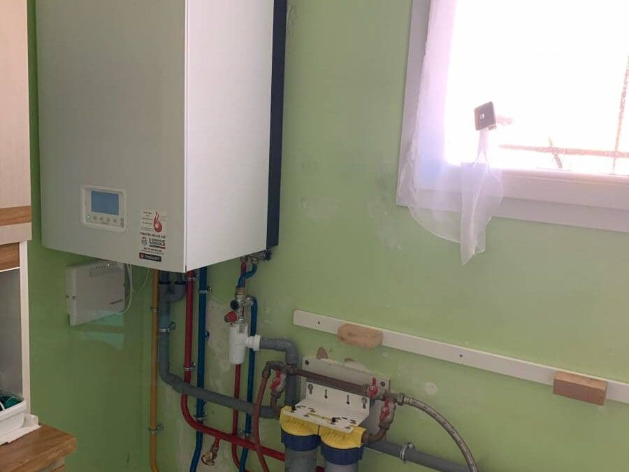 Installation d&rsquo;une chaudière gaz à condensation FRISQUET Hydromotrix 25Kw Mixte à ST DIDIER SUR BEAUJEU (69430)